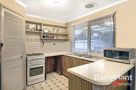 Property photo of 33 Daphne Crescent Werribee VIC 3030