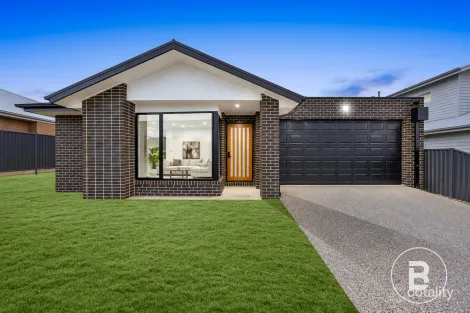 13 Goddard St, Lucas, VIC 3350