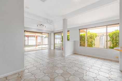 Property photo of 27 Straitsman Way Currambine WA 6028