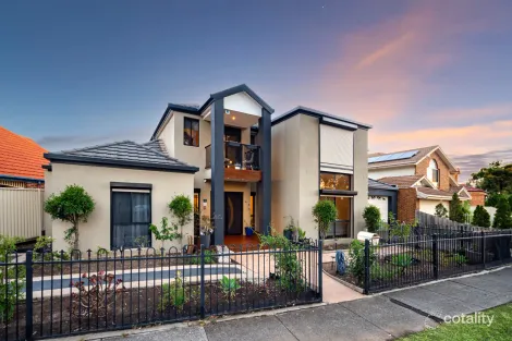 Property photo of 16 Almands Avenue Roxburgh Park VIC 3064