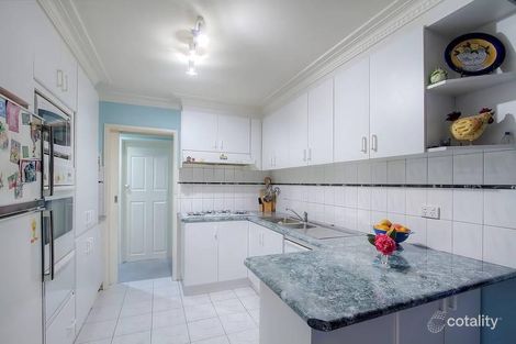 Property photo of 28 Luton Way Bundoora VIC 3083