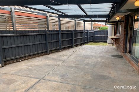 29 Walsingham Cres, Kurunjang, VIC 3337