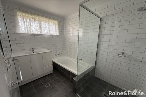 Property photo of 12 Maxime Place Orange NSW 2800