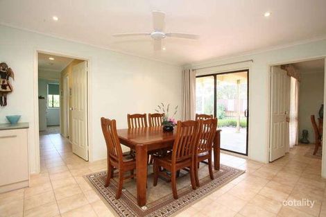 Property photo of 10 Eggleton Rise Rowville VIC 3178