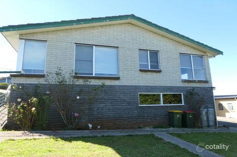 2/4 Panorama Pl, Deloraine, TAS 7304