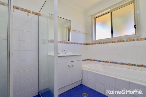 Property photo of 5 Noble Place Kelso NSW 2795