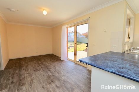 Property photo of 5 Noble Place Kelso NSW 2795