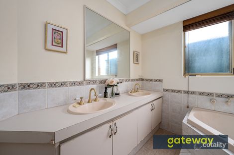 Property photo of 25 Aylesbury Close Jandakot WA 6164