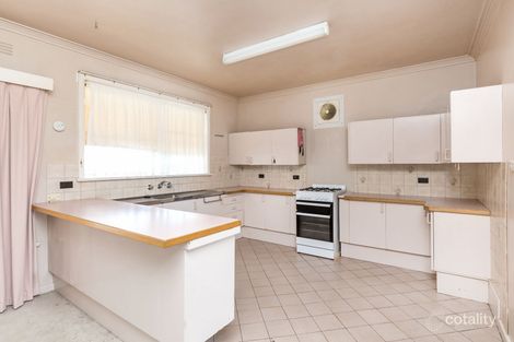 Property photo of 31 Putnam Avenue Strathdale VIC 3550