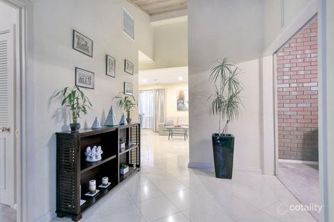 Property photo of 62 Ridgehaven Drive Bellevue Heights SA 5050