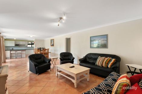 Property photo of 1/4 Kikarra Crescent Hawks Nest NSW 2324