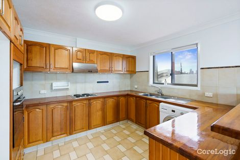 Property photo of 37 Selkirk Avenue Benowa QLD 4217