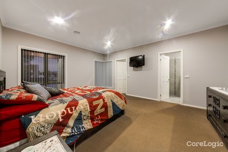 Property photo of 1 Ceres Way Cranbourne West VIC 3977