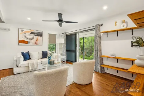 Property photo of 70 Dumbarton Drive Kenmore QLD 4069