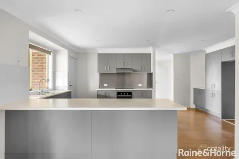 Property photo of 27 Rayleigh Drive Worrigee NSW 2540