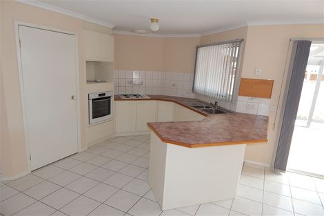 Property photo of 56 Andrea Crescent Cranbourne North VIC 3977