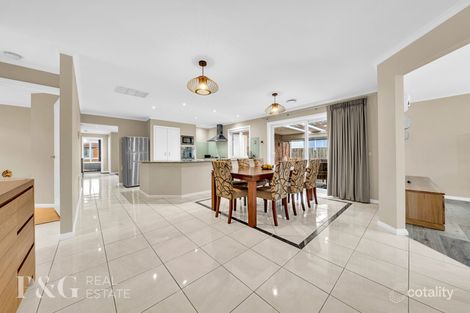 Property photo of 11 Oregon Court Narre Warren South VIC 3805