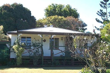 Property photo of 10 Sivyer Street Ball Bay QLD 4741