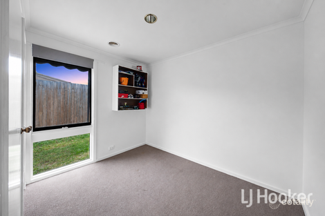 Property photo of 9 Dingley Place Melton West VIC 3337