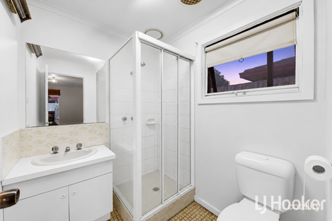 Property photo of 9 Dingley Place Melton West VIC 3337