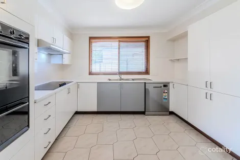 Property photo of 25 Holmegate Crescent Cranebrook NSW 2749