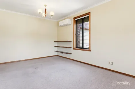 Property photo of 11 Jacqueline Close Werribee VIC 3030