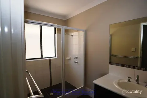 Property photo of 32 Ripplevale Circle Carramar WA 6031