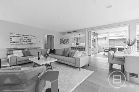 Property photo of 4 Arnold Road Brighton East VIC 3187