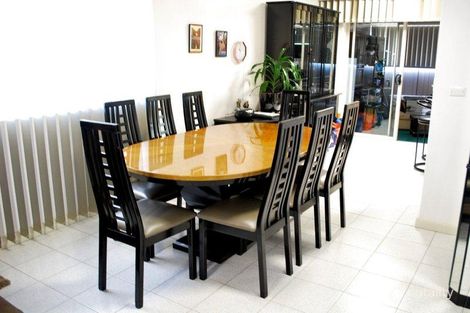 Property photo of 28 Jacaranda Crescent Casula NSW 2170