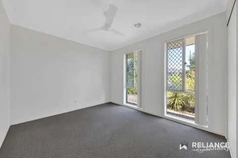 Property photo of 172 James Melrose Drive Brookfield VIC 3338