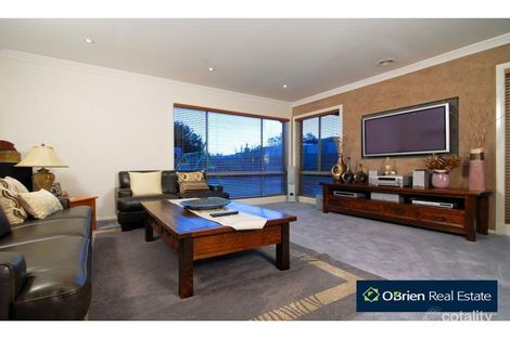 Property photo of 12 St Ives Drive Narre Warren South VIC 3805