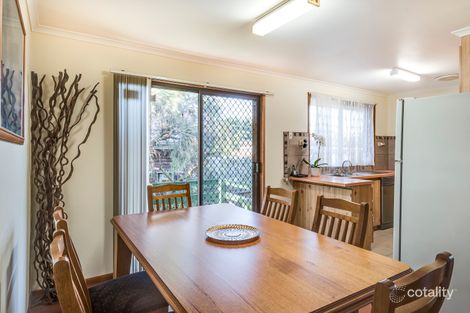 Property photo of 10 Paula Terrace Endeavour Hills VIC 3802