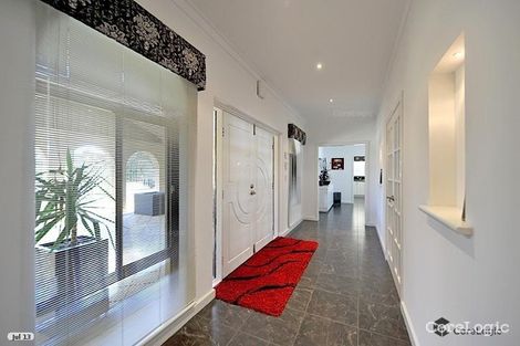 Property photo of 2 The Taffrail Willetton WA 6155