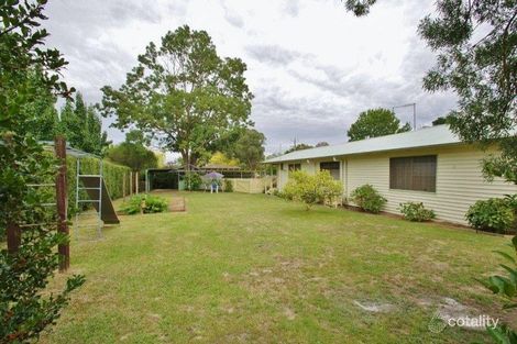 16 Ayres Rd, Healesville, VIC 3777