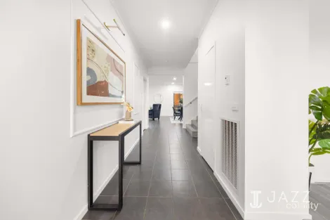 Property photo of 46 Lansdowne Parade Tarneit VIC 3029