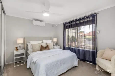Property photo of 8 Raunsley Circuit Greenwith SA 5125