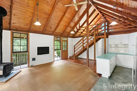 32 Deering Ave, Badger Creek, VIC 3777