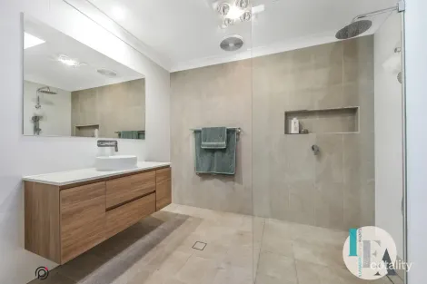 Property photo of 34 Tarra Crescent Oak Flats NSW 2529