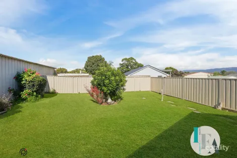 Property photo of 34 Tarra Crescent Oak Flats NSW 2529