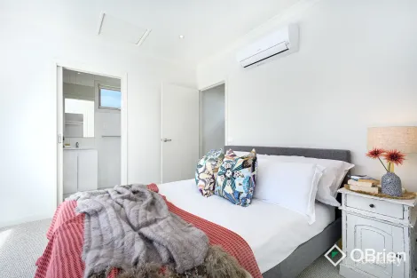 Property photo of 17 Berry Place Seaford VIC 3198