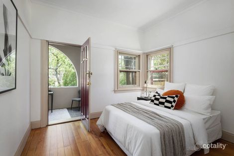 Property photo of 1/377 Dandenong Road Armadale VIC 3143