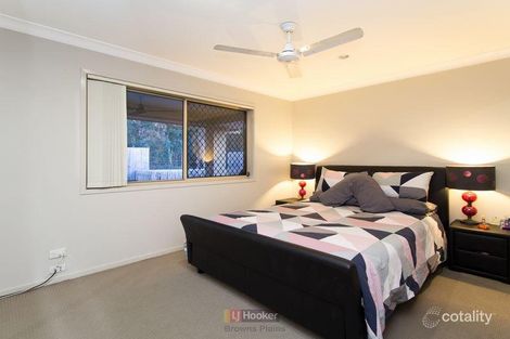 Property photo of 27 Lachlan Lane Hillcrest QLD 4118