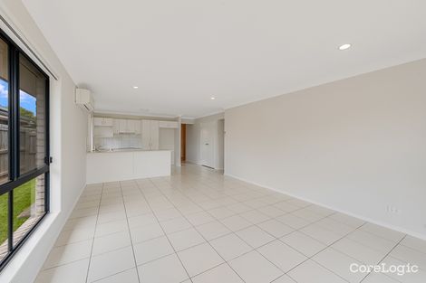Property photo of 28 Pencarrow Crescent Raceview QLD 4305