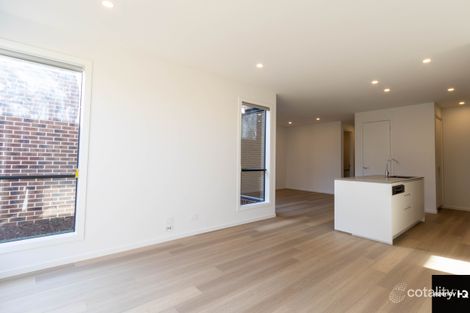 Property photo of 10 Plains Circuit Aintree VIC 3336