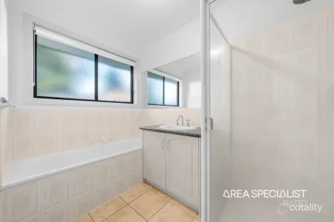 Property photo of 3 Breydon Place Hampton Park VIC 3976