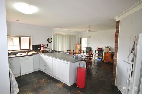 Property photo of 3 Messenger Street Kaimkillenbun QLD 4406