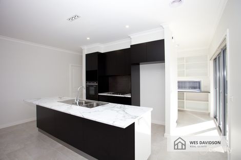 Property photo of 10 Waterlink Esplanade Horsham VIC 3400