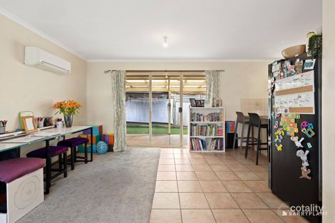 Property photo of 19 Dunbarton Drive Pakenham VIC 3810