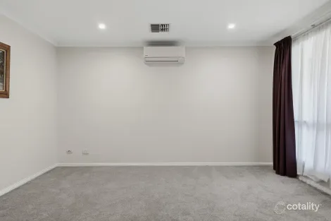 Property photo of 4 Herbig Court Mount Barker SA 5251