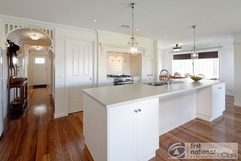 18 Sunridge Ave, Warragul, VIC 3820
